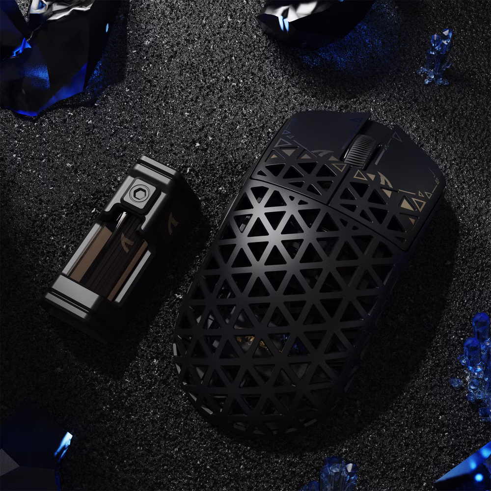 ATTACK SHARK R5 Ultra Carbon Fiber Wireless Gaming Mouse, 39g World-Class Superlight, 8K Polling, 42,000 DPI PAW3950MAX Sensor, Black | R5 Ultra thumbnail 4