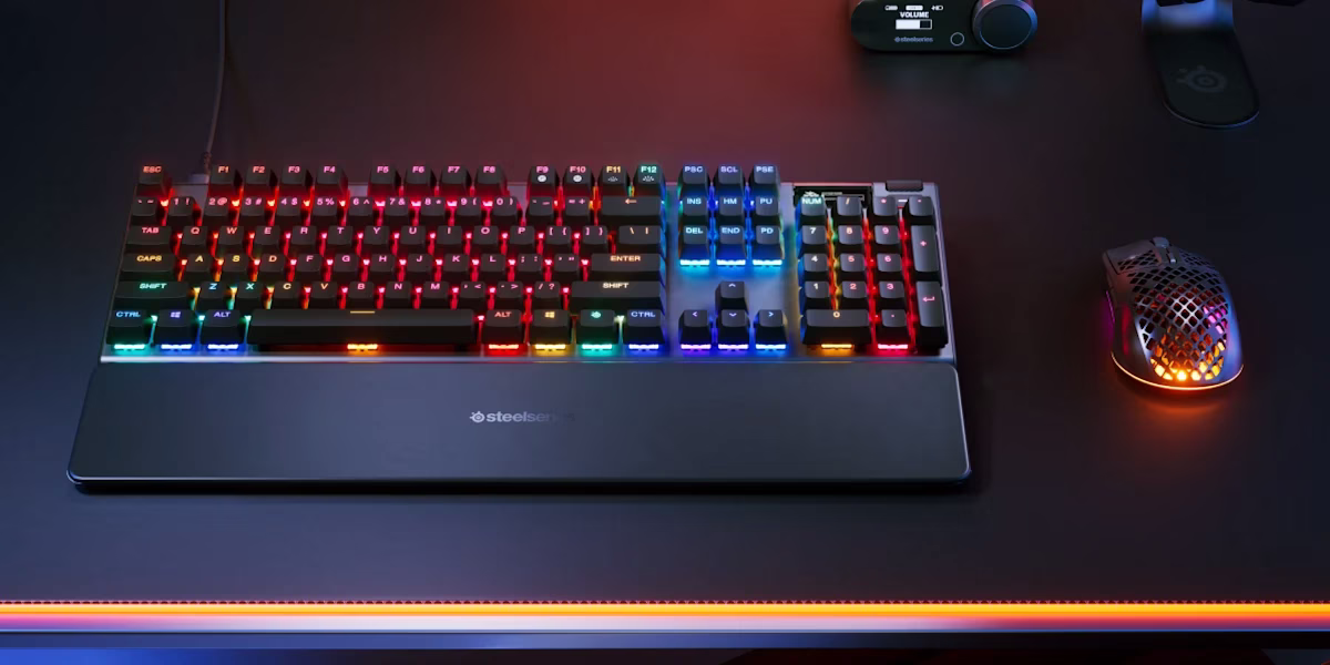 SteelSeries Apex Pro Gen 3 Mechanical Gaming Keyboard, World’s Fastest OmniPoint 3.0 Adjustable HyperMagnetic Switches, OLED Smart Display, & Rapid Trigger, US Layout | 64660(US) thumbnail 3