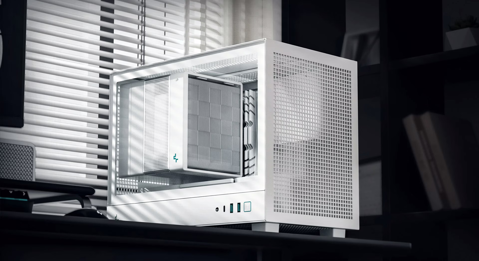 Nanotech - Go Travel-friendly Portable Gaming PC, (AMD Ryzen 9 9950X, 32 GB RAM, Samsung 990 Pro 2TB SSD, RTX 4070 Super 12GB) thumbnail 3