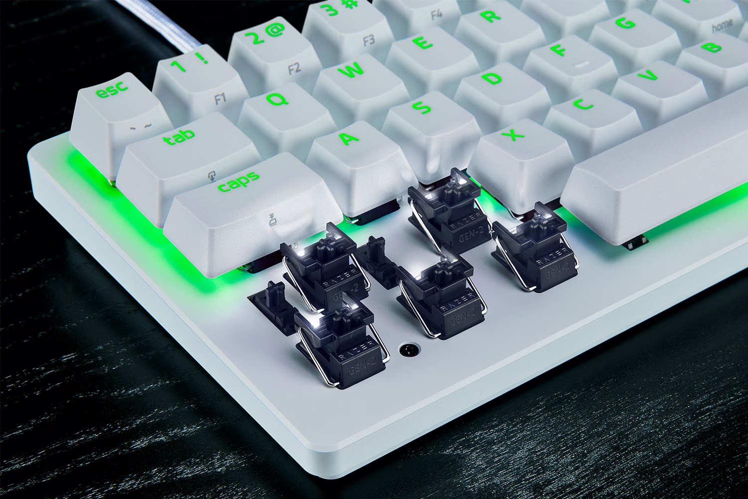 Razer Huntsman V3 Pro Mini White 60% Wired Esports Gaming Keyboard, Razer Analog Optical Switch Gen-2, Razer Snap Tap, N-key Rollover with Anti-ghosting, Fully programmable keys, US English | RZ03-04991700-R3M1 thumbnail 4