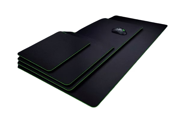 Razer Gigantus V2 Large Mouse Pad, Textured Micro-Weave Cloth Surface Thick, high-density rubber foam Anti-Slip Base | RZ02-03330300-R3M1 thumbnail 3